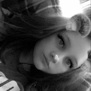 Meet your Posher, Alyssa